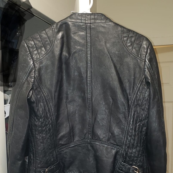 Used nice black jacket - Picture 3 of 3